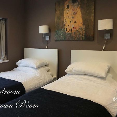 Vika Residence Deluxe Apartments Wednesbury Holiday Resort Eksteriør bilde