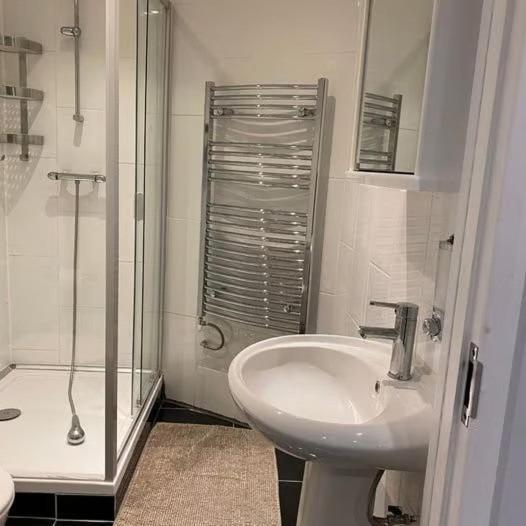 Vika Residence Deluxe Apartments Wednesbury Holiday Resort Eksteriør bilde